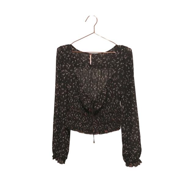 Free People Tops - Free People Ruched floral Smocked Long Sleeve Crop Top - Small